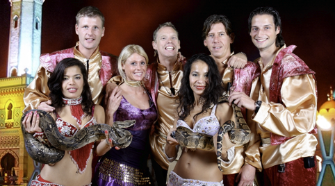 Bellydancers met Slangenshow